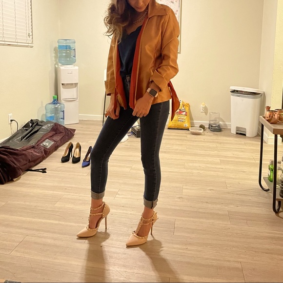 Gold Blazer. Has a sheen. - Picture 1 of 2